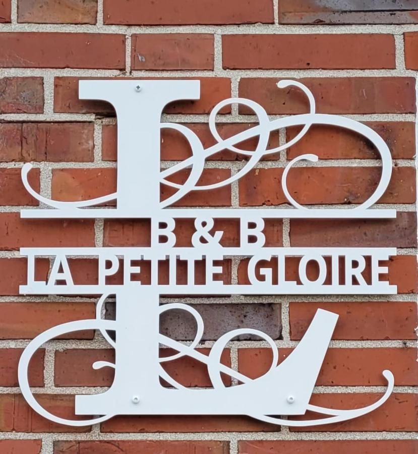 La Petite Gloire Panzió Pogum Kültér fotó